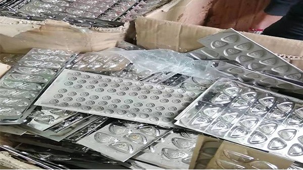 年关在即，91麻豆精品国产91久久久久久金属处理深圳商标镍回收货品一批