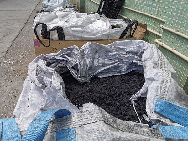 麻豆国产在线精品国偷产拍多少钱一吨 回收电池片