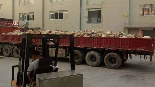 38℃高温下——东莞91麻豆精品国产91久久久久久金属回收废铜30吨